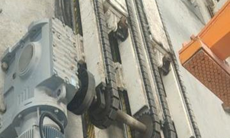 Blok perangkat pengangkat