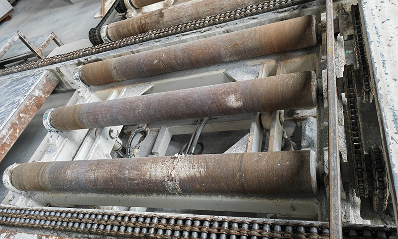 Perangkat pengangkat & putar palet